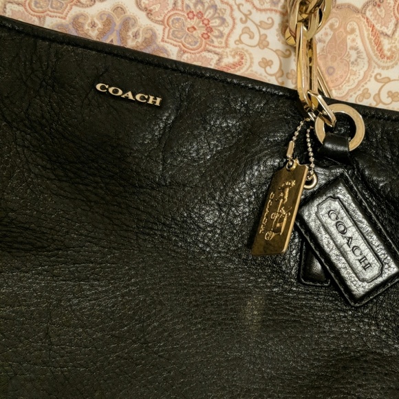 Black leather Coach Madison East West bag - Picture 2 of 6